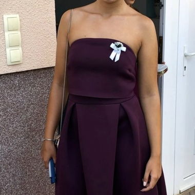 Robe jusqu’aux genoux, couleur prune T.XS/S