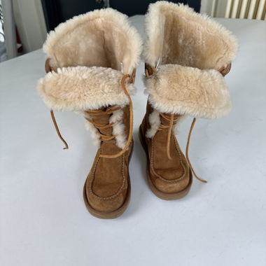 Stivali invernali UGG con shearling
