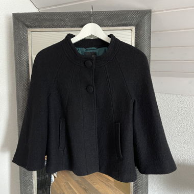 Kurze Jacke mit 3/4 Ärmeln