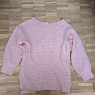 Pull rose clair