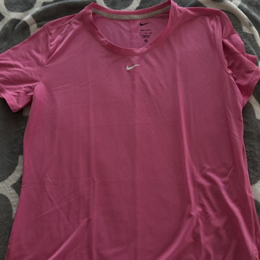 T-shirt Nike Dri-FIT rosa