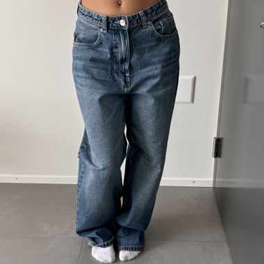 jeans