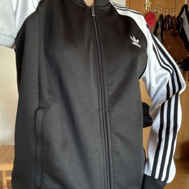 Schwarz-weisse adidas Jacke