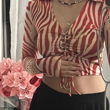 crop top à imprimer animal et col fantaisie 
