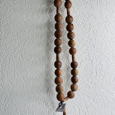 Holzperlenkette