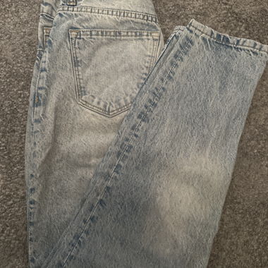 hellblaue boyfriendjeans