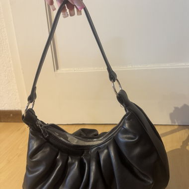 Black Shoulder Bag
