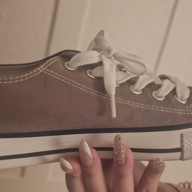 Khaki low-top canvas sneakers