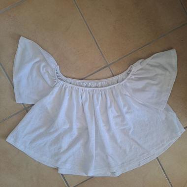 Elastischer weisser Croc-Top