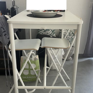 Tavolo alto IKEA TOMMARYD con 2 sedie alte
