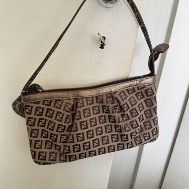 Borsa a tracolla Fendi con monogramma