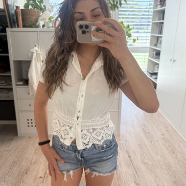 Blouse blanche à manches courtes