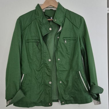 Giacca verde leggera foderata taglia M