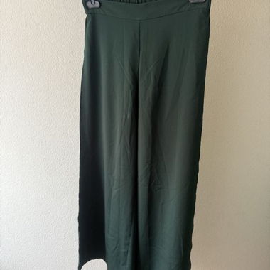 H&M Trend Hose, dunkelgrün, Gr. 40, neuwertig