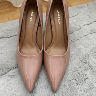 Lackierte Puderrosa Pumps