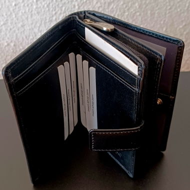 Neue Lederbrieftasche 