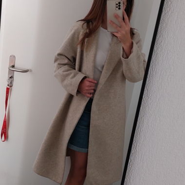 Beiger Wollmantel Oversize