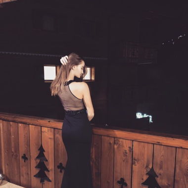 Blaues Abendkleid Vera Mont mit Steinchen