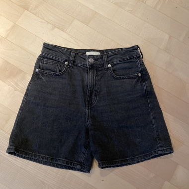 Short en jean foncé