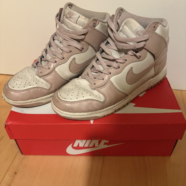 Nike Dunk High Beige
