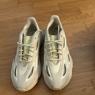 Baskets Adidas blanches