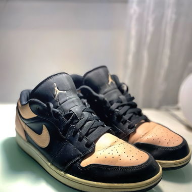Air Jordan 1 Low  / Black - Pink 