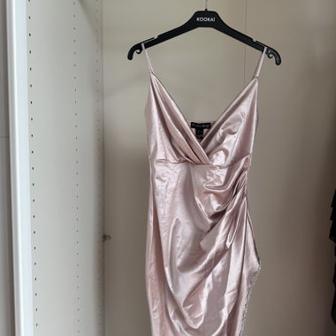 Rosa Satin Kleid