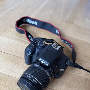 Kamera EOS 550D