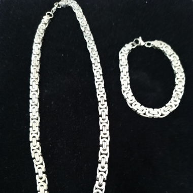 Schmuck für Herren. Sterling Stahl.