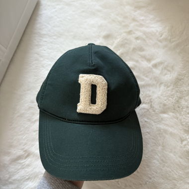 Green and white cotton cap 