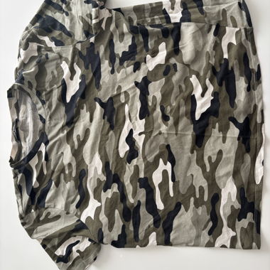 Crop top militaire à manches courtes