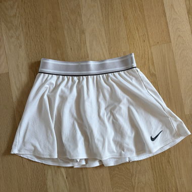 Jupe de tennis Nike avec shorts