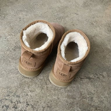 UGG CLASSIC ULTRA MINI PLATFORM 