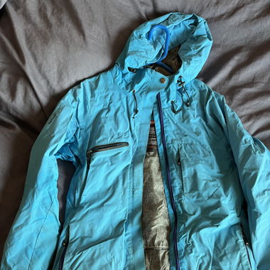 blue ski/snowboard jacket