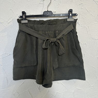 Short Zara Verde Militare