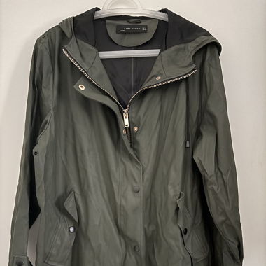 Impermeable kaki