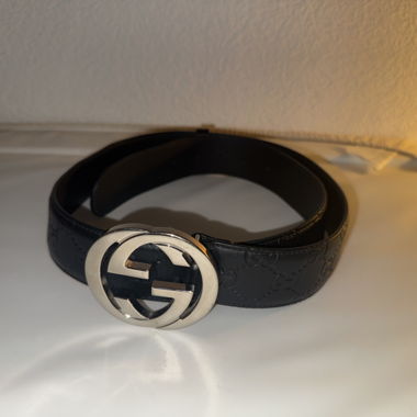 Gucci schwarze GG-Gürteltasche aus Leder – Guter Zustand