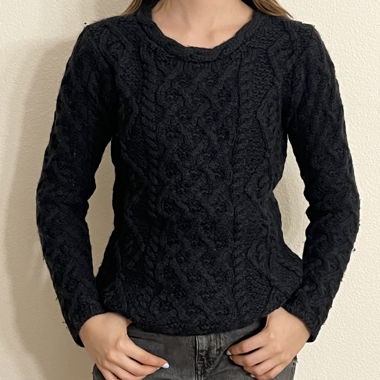 Pull torsadé bleu foncé