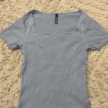 T-shirt côtelé bleu clair