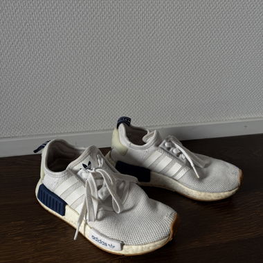 Adidas NMD blanc et marine