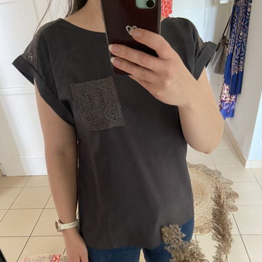 Grey t-shirt with lace back