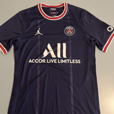 PSG 2021/2022 kit