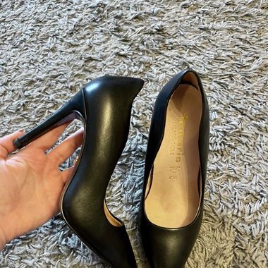 Escarpins talons cuir jamais portées