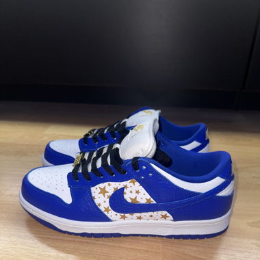 Nike SB Dunk Low Suprême étoiles 2021 bleu roi