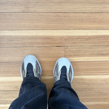 yeezy 700