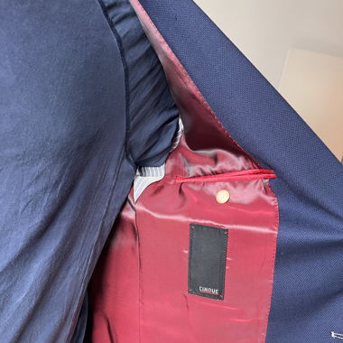 Schönes dunkelblaues Jacket