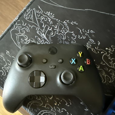 Xbox-style game controller