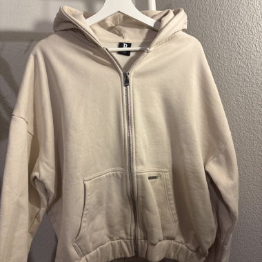 Beige zip hoodie with hood