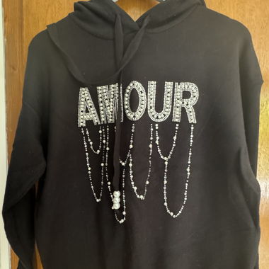 Pull Hoodie noir à capuche AMOUR