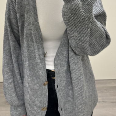 Graue Strick-Cardigan